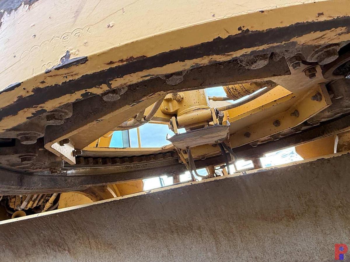 Used 1995 CATERPILLAR 160H MOTOR GRADER