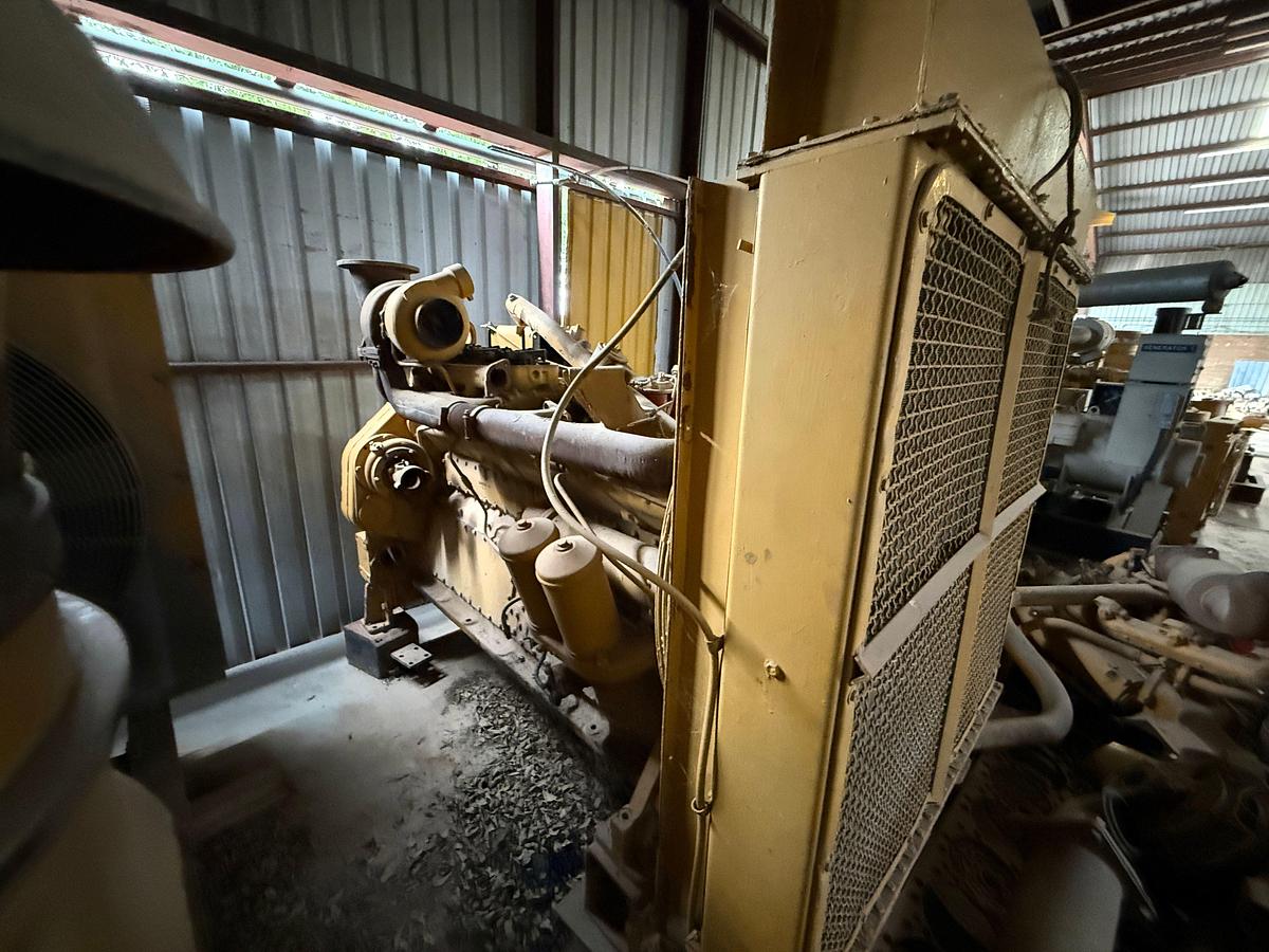 Used CATERPILLAR D353 DIESEL ENGINE CORE (INCOMPLETE)
