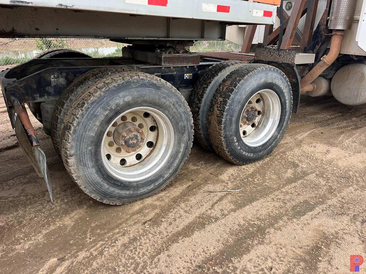 Used 2008 PETERBILT 386 T/A SLEEPER HAUL TRUCK