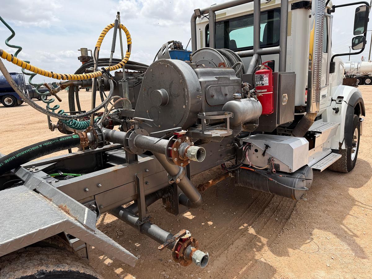 Used 2019 INTERNATIONAL ENERFAB 10k KILL TRUCK W/ 130BBL KILL TRAILER