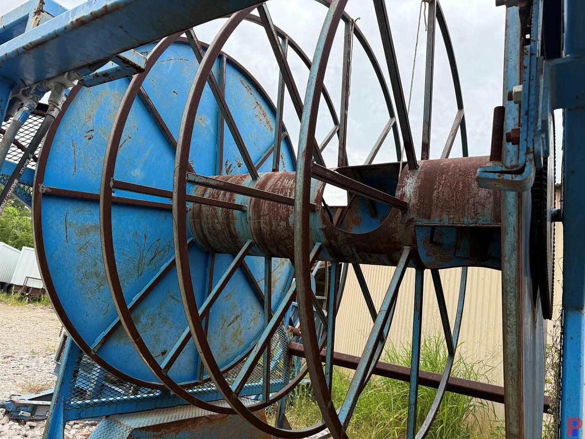 Used 2015 UNITED TRAILER 22’ X 102” T/A GOOSENECK HYDRAULIC REEL TRAILER