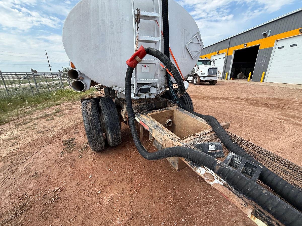 Used 1982 CLOU 5,800 GALLON ALUMINUM 3-AXLE PUP TRAILER