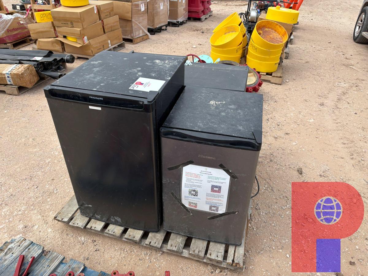 Used (4) FRIGIDAIRE & HISENSE MINI-FRIDGES