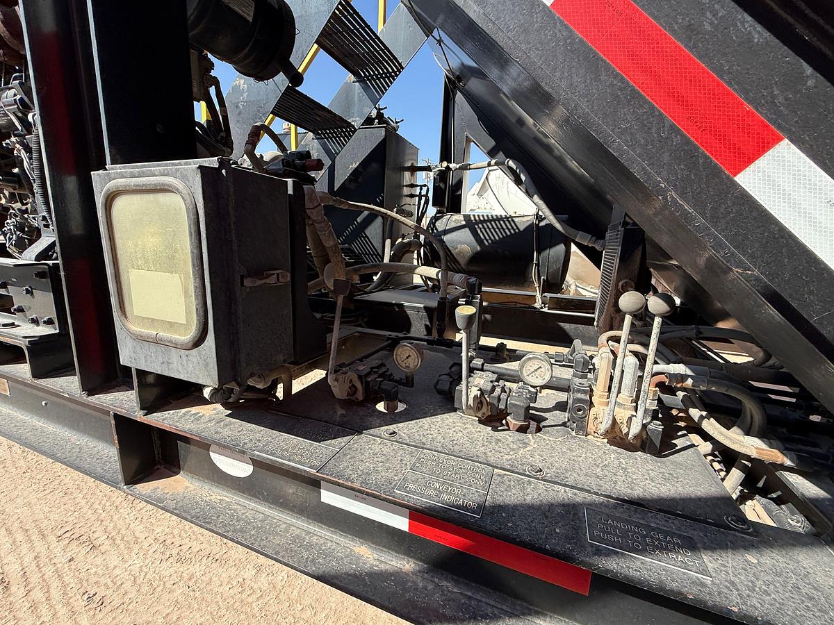 Used 2015 KEYSTONE MSB-2700 T/A 5-COMPARTMENT SAND KING TRAILER