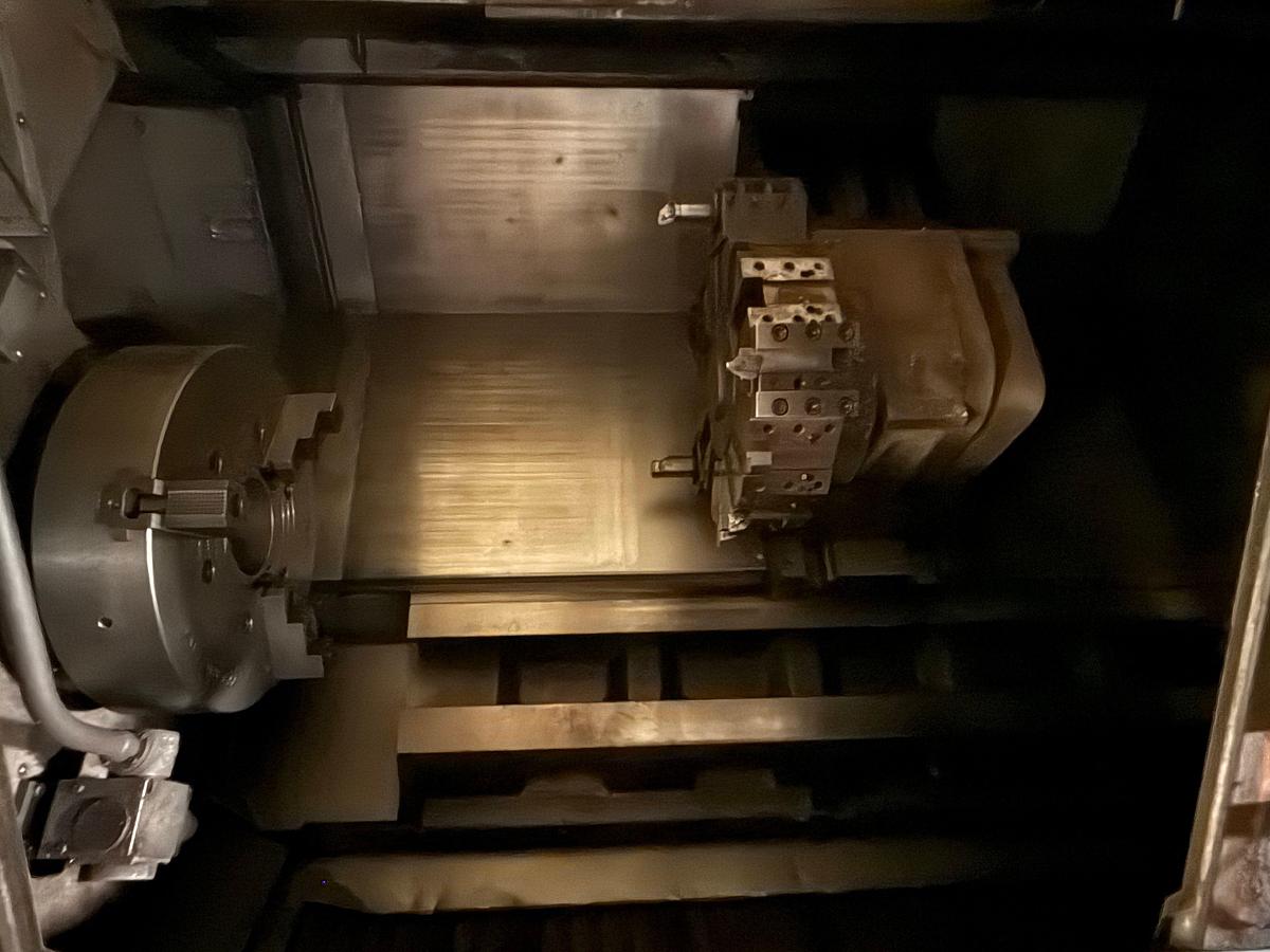 Used 2012 DOOSAN PUMA 480L CNC LATHE