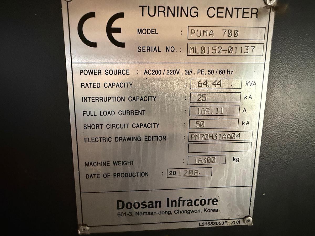 Used 2012 DOOSAN PUMA 700 CNC LATHE