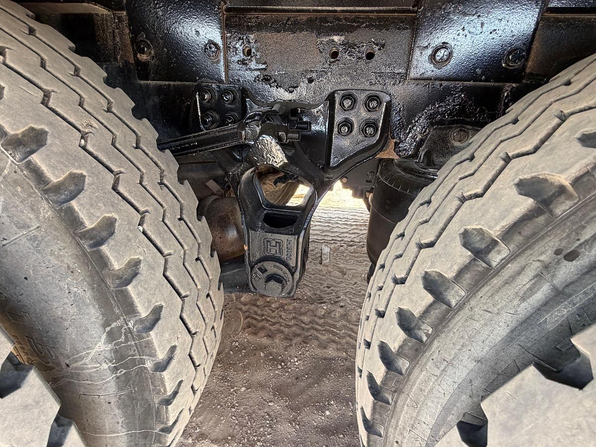 Used 2007 KENWORTH W900 T/A DAYCAB WINCH BED TRUCK