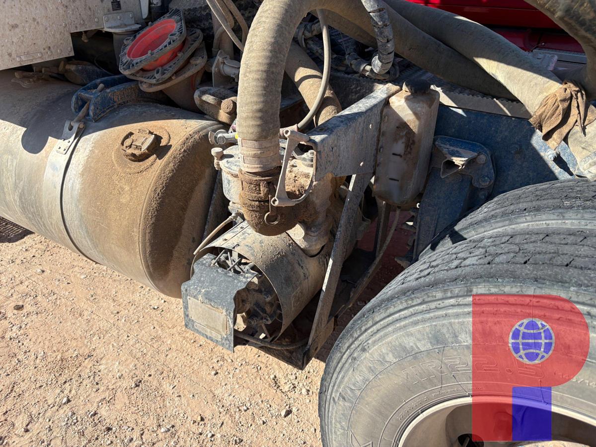 Used 2013 PETERBILT 367 T/A SLEEPER VACUUM TRUCK (INOP)