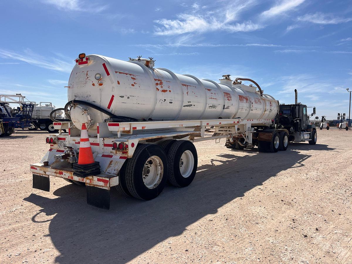 Used 1996 FREIGHTLINER T/A DAYCAB KILL TRUCK  & 2008 OVERLAND T/A KILL TRAILER