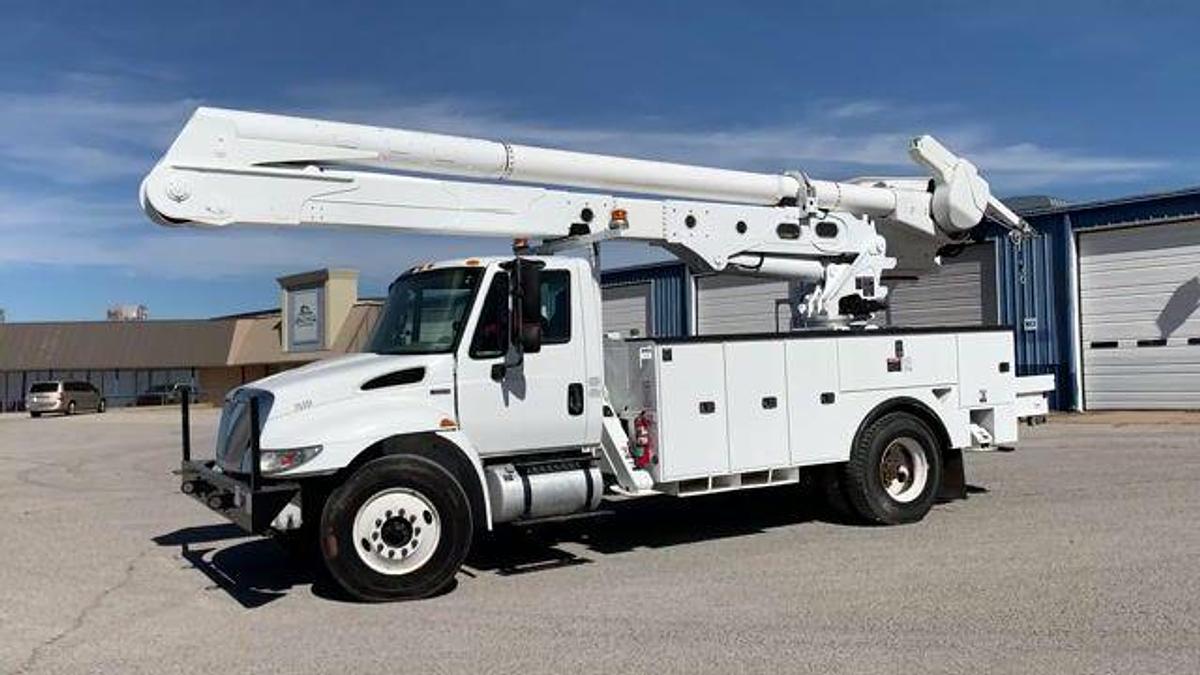 Used 2013 INTERNATIONAL DURASTAR 4300 ALTEC AA55E BUCKET TRUCK