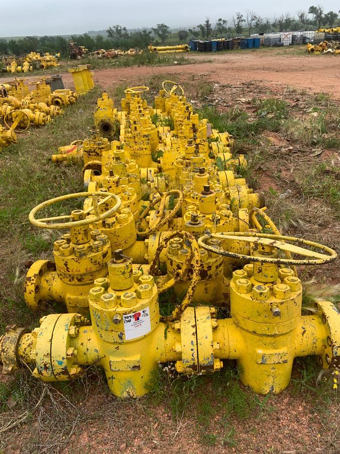 Used (38) 4-1/16 5k Manual Gate Valves