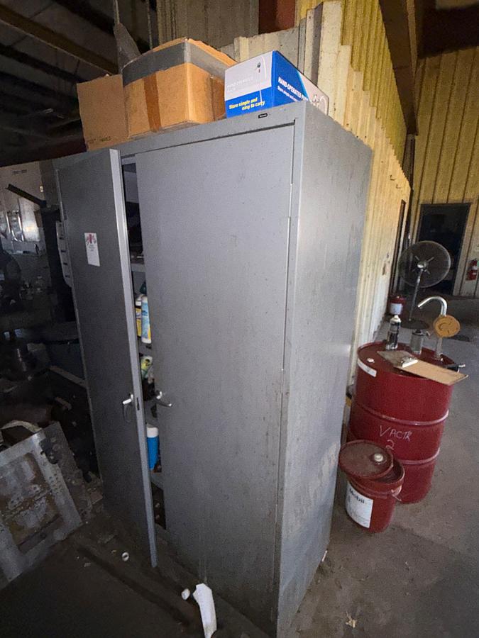 Used 4’x2’x6’ 2-DOOR METAL TOOL CABINET W/ MACHINE TOOL CONTENTS