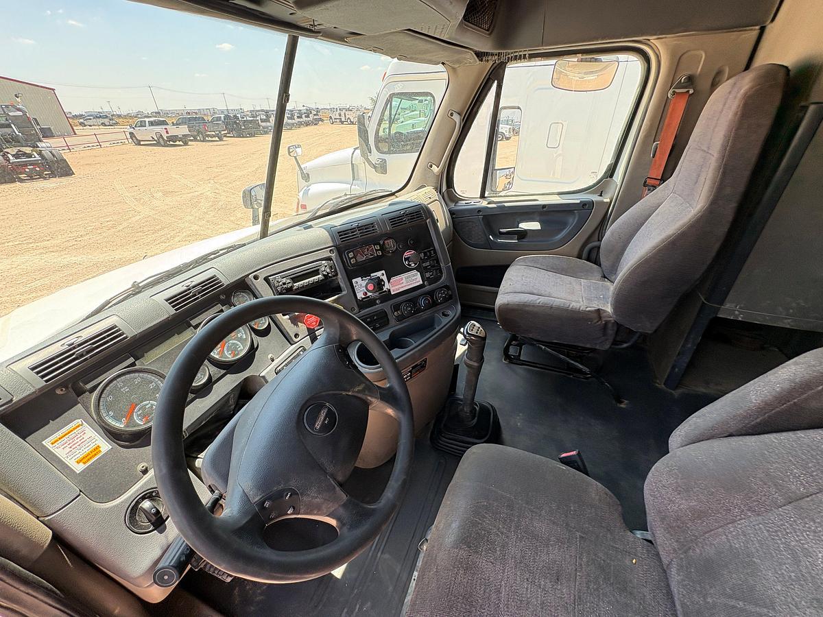 Used 2015 FREIGHTLINER CASCADIA T/A SLEEPER HAUL TRUCK
