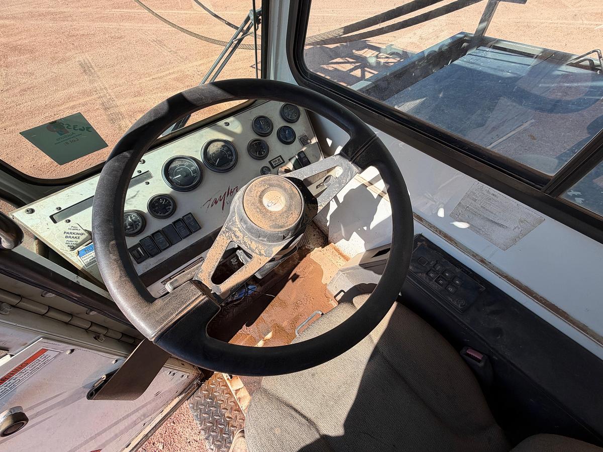Used 2006 TAYLOR C500 DD 104'-250K 5-AXLE WELL SERVICE WORKOVER RIG