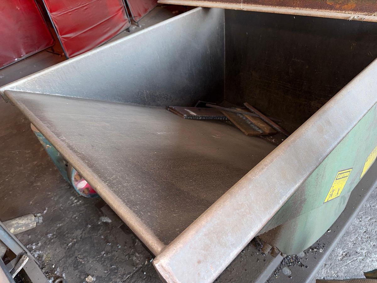 Used JESCO 3-4 CUYD SELF-DUMPING ROLLING HOPPER