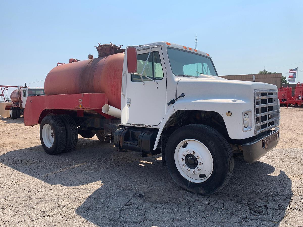 Used 1987 INTERNATIONAL 1954 S/A DAYCAB VACUUM TRUCK