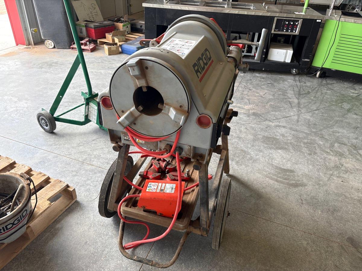 Used Ridgid 1224 pipe threading machine