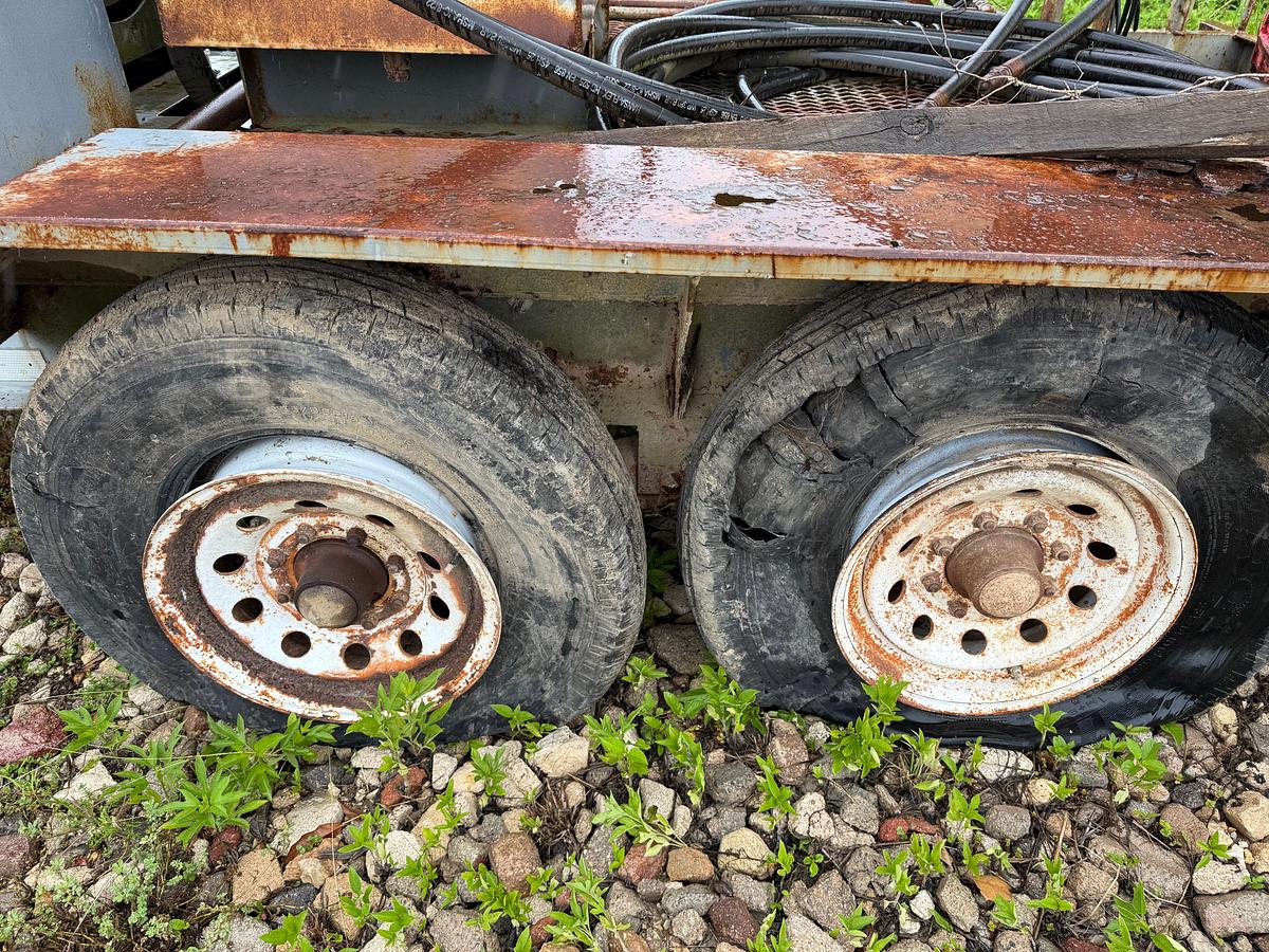 Used KING 53GA POWER SWIVEL MTD ON T/A GOOSENECK.TRAILER