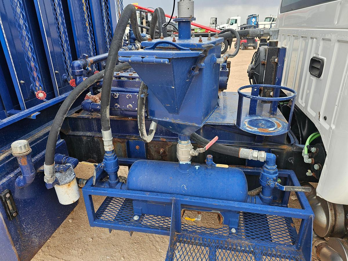 Used 2015 FORD F-750 SUPER DUTY S/A DAYCAB CHEMICAL TREATER TRUCK