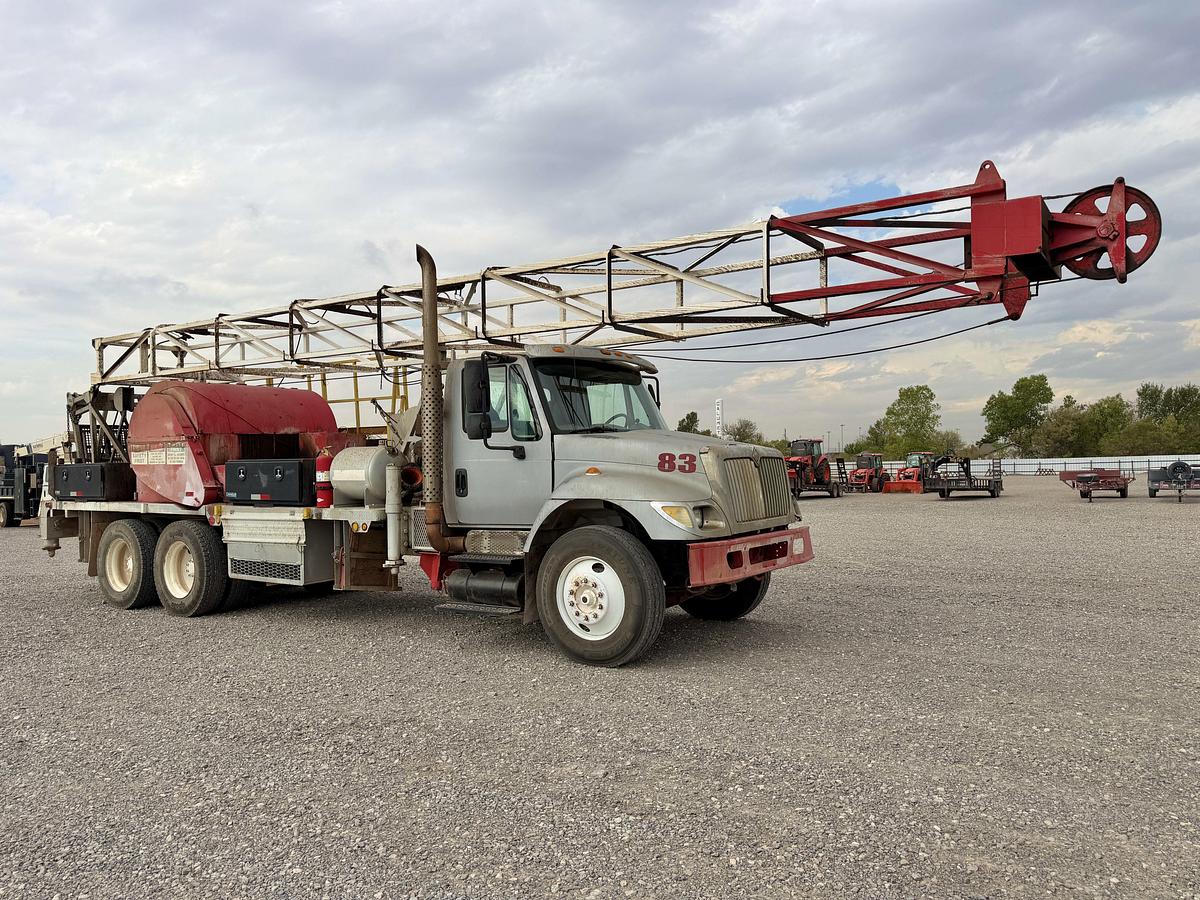 Used WATSON HOPPER SWAB RIG MTD. ON 2007 INTERNATIONAL TRUCK