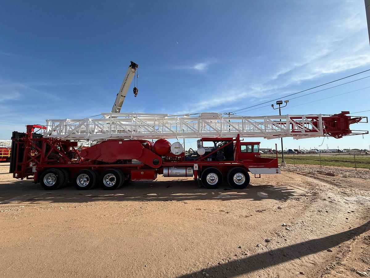 Used 2012 RIG WORKS MUSTANG 550 DD 104’-275K 5-AXLE WELL SERVICE RIG