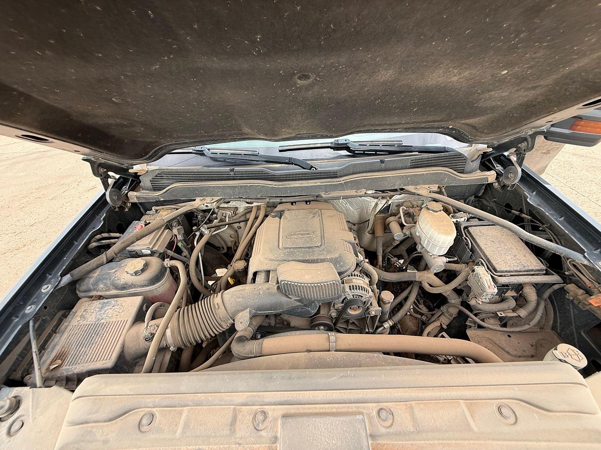 Used 2018 CHEVROLET SILVERADO 2500HD 4X4 CREW CAB PICKUP TRUCK