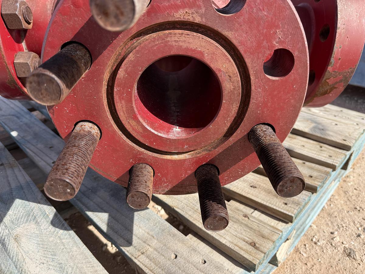 Used (1) 7-1/16” X 4-1/16” 10K WP & (1) 5K WP FLUID CROSS