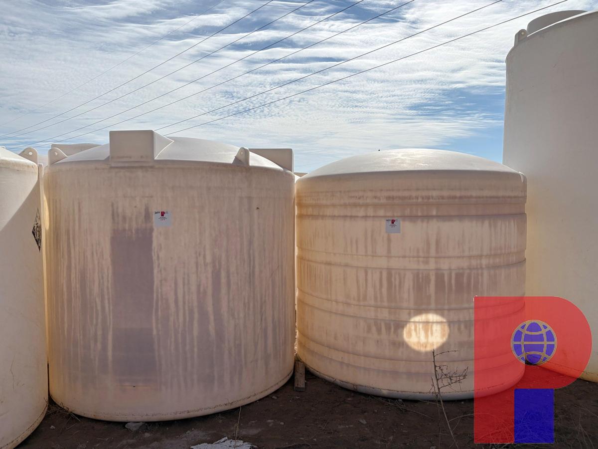 Used (2) 2500 GALLON POLY TANKS
