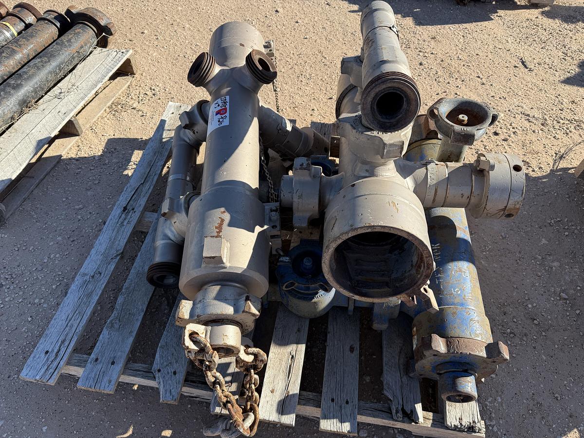 Used (3) MULTI-SIZE SINGLE PLUG CEMENT HEADS