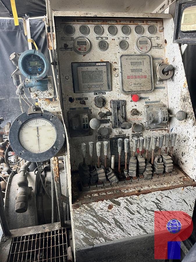 Used HT-400 TRL. MOUNTED CEMENTER