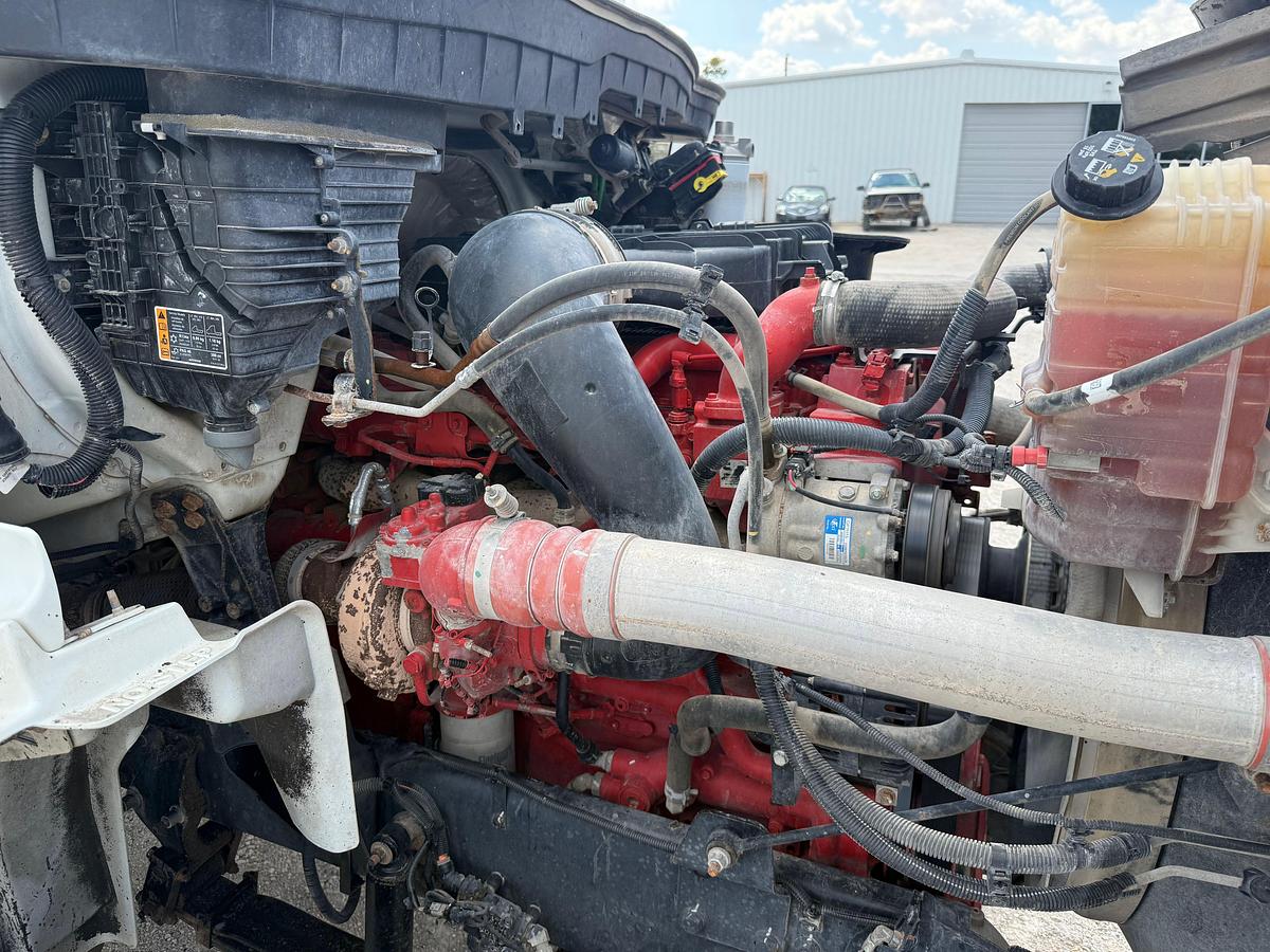 Used 2022 INTERNATIONAL HX620 T/A DAY CAB HAUL TRUCK