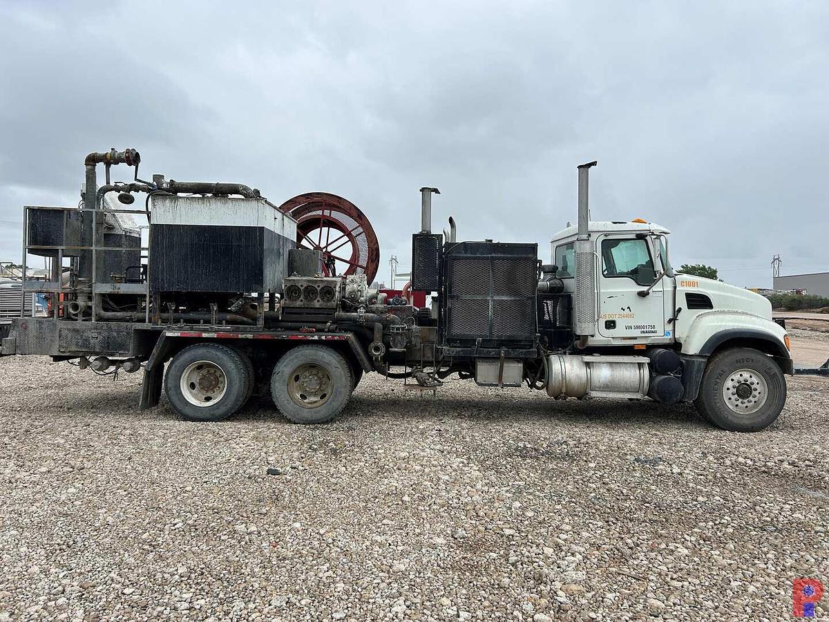 Used 2005 MACK CV513 T/A CEMENT SPM TRIPLEX PUMP TRUCK