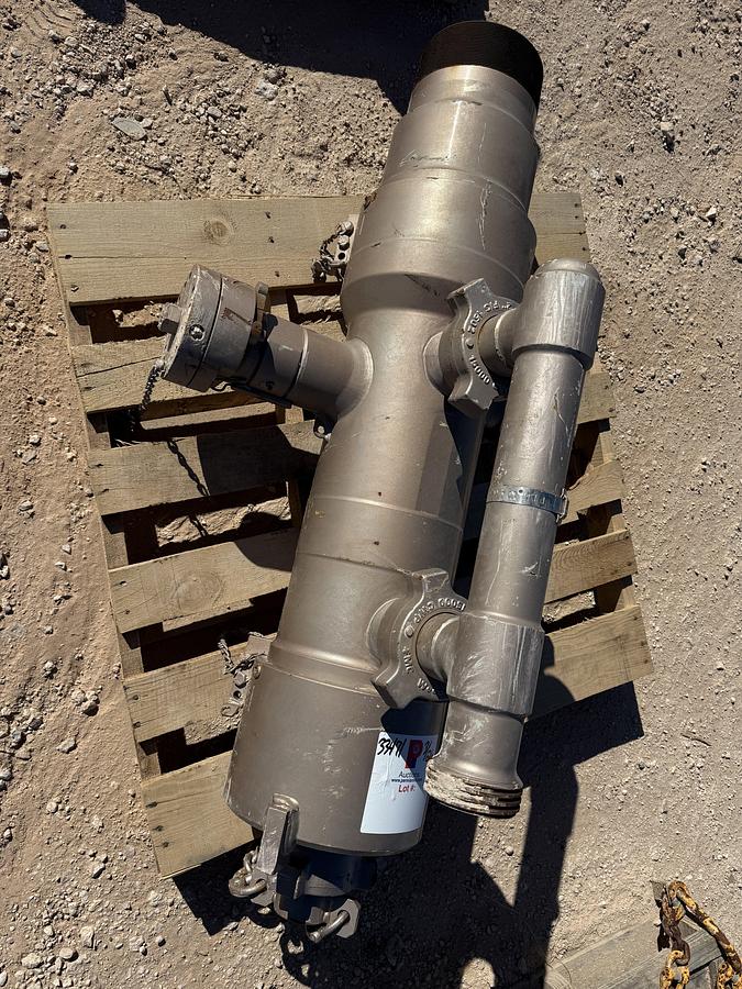 Used (1) MULTI-SIZE SINGLE PLUG CEMENT HEAD