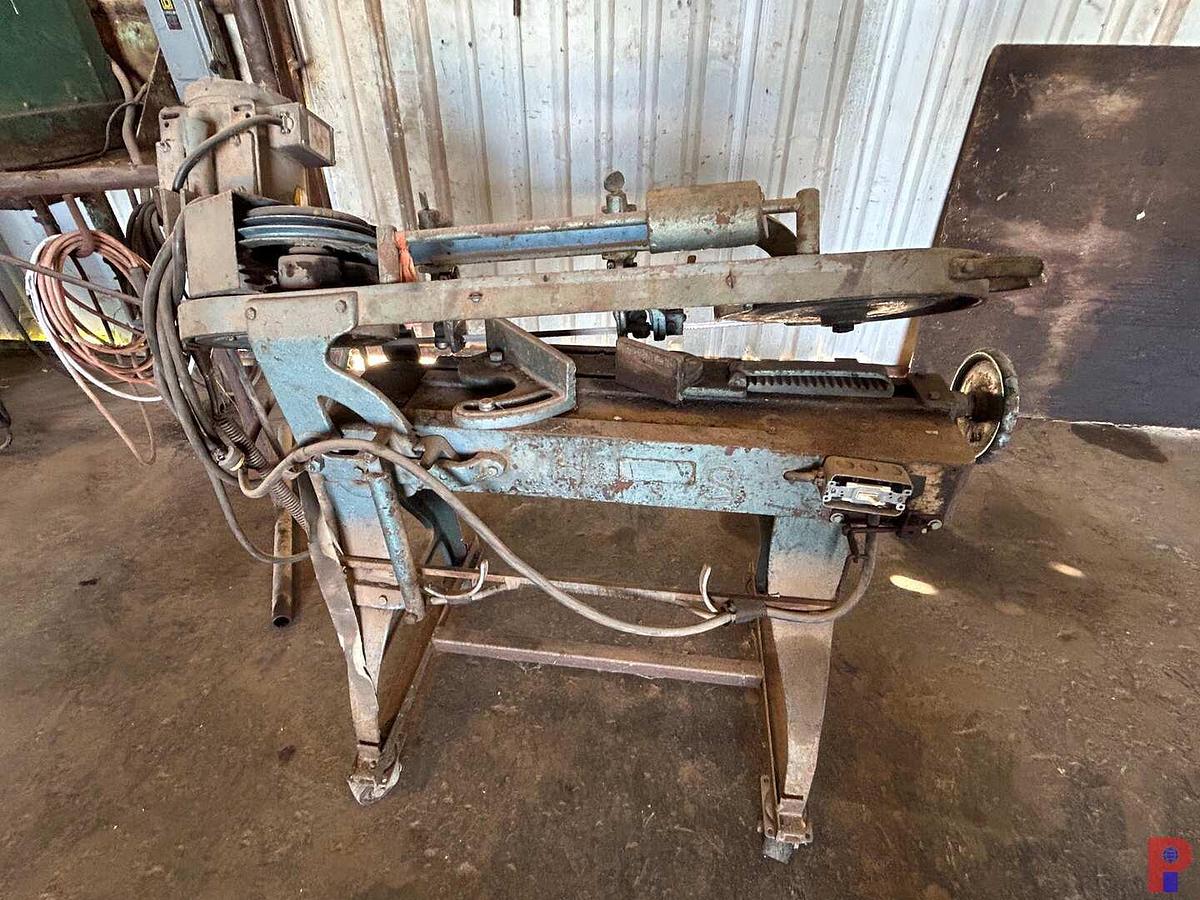 Used WELLS 5M HORIZONTAL BAND SAW  P/B 115 VOLT SINGLE PHASE BLADOR MOTOR