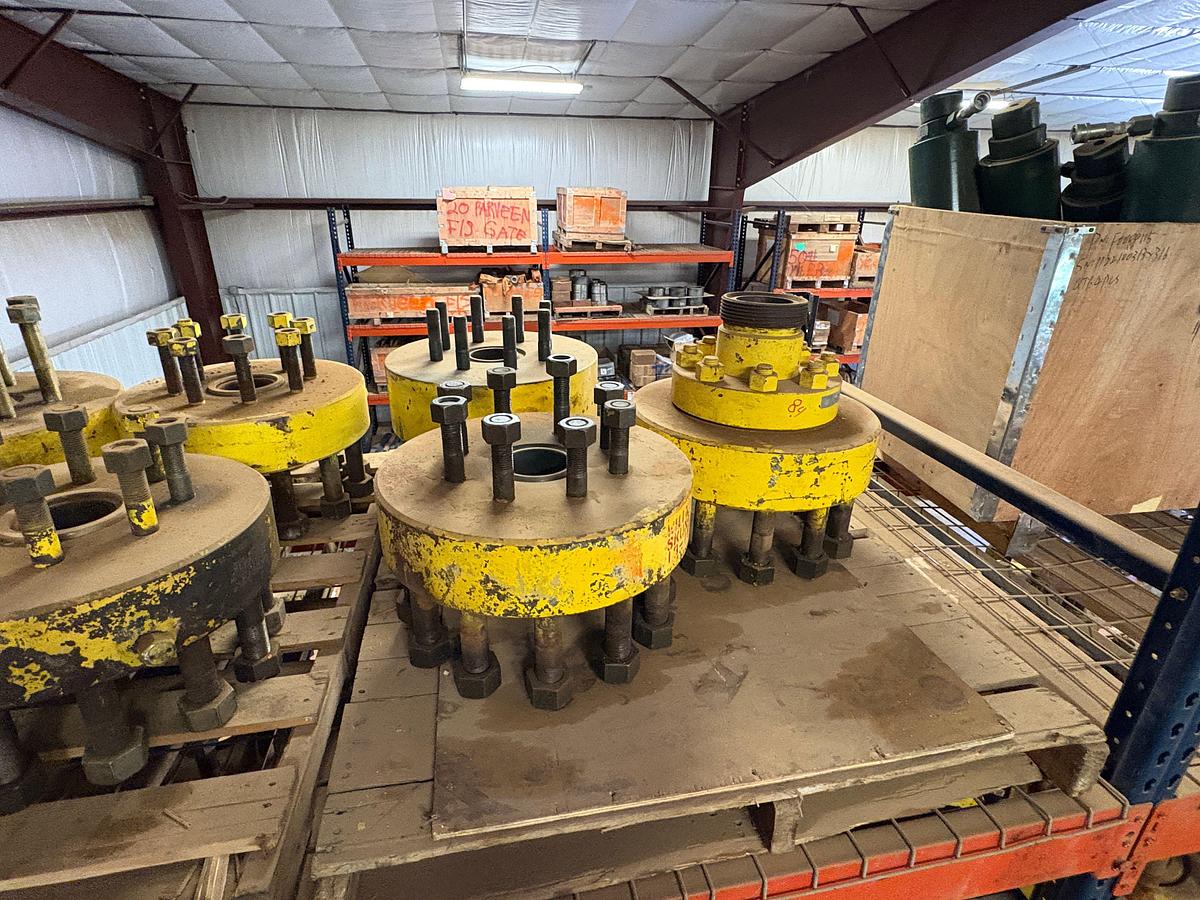 Used (3 shelves) assorted 4”, 5”, & 7” DSAs 5k & 10k psi