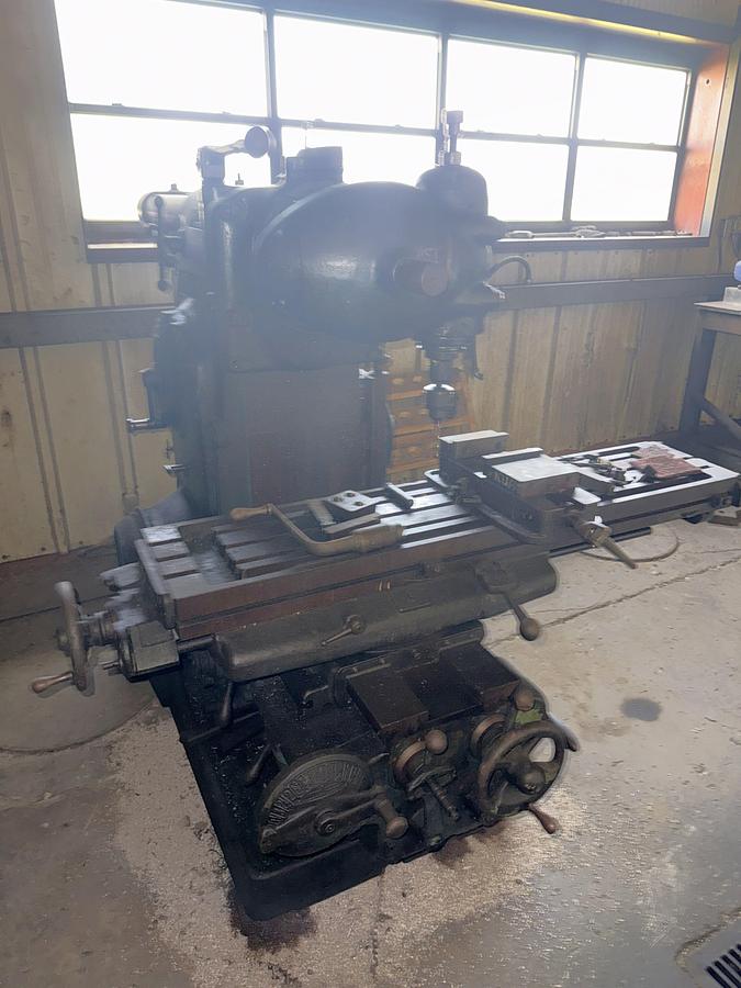 Used MILWAUKEE MODEL K MILLING MACHINE