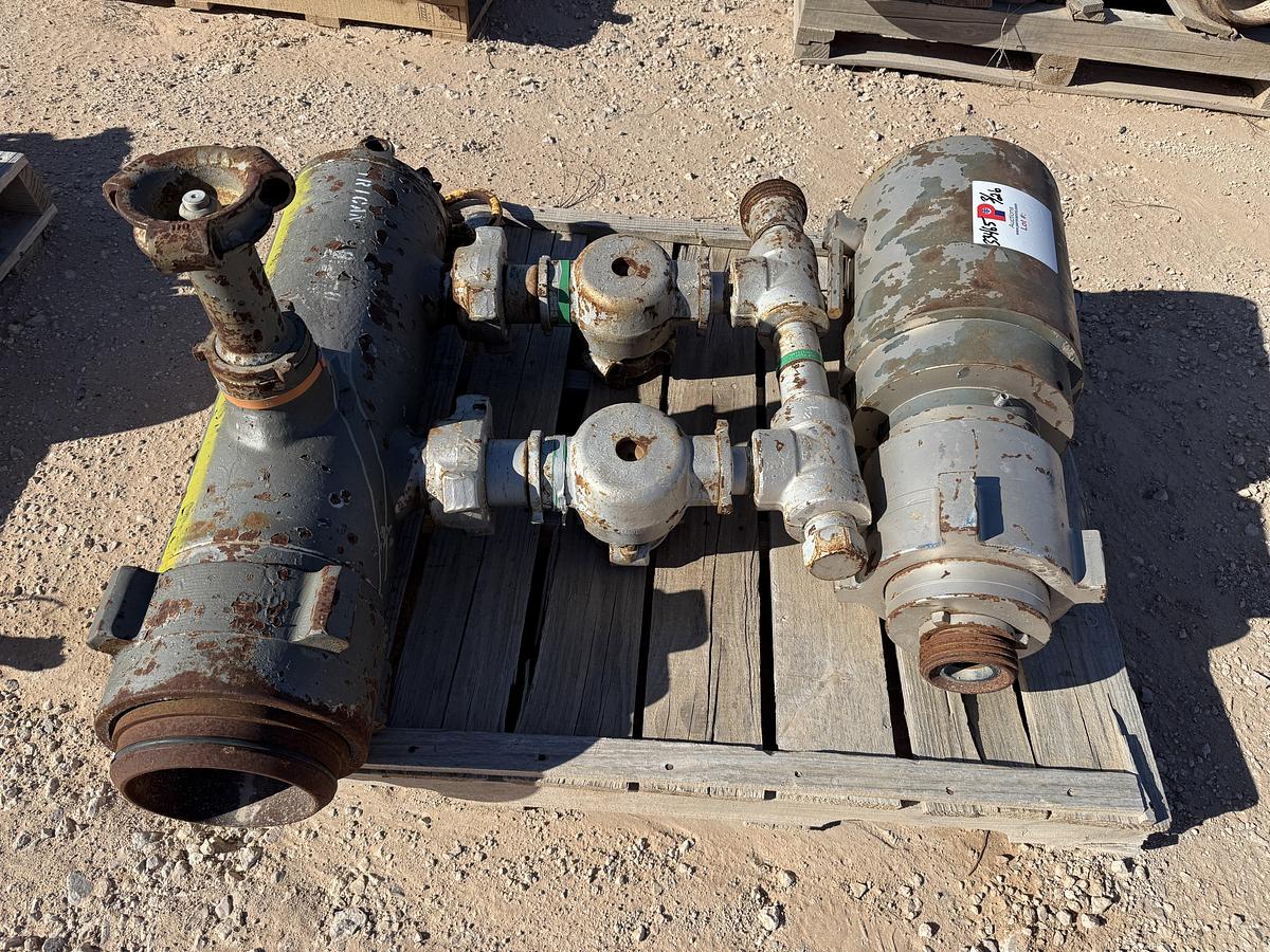 Used (1) MULTI-SIZE SINGLE PLUG CEMENT HEAD & (1) CEMENT HEAD SUB