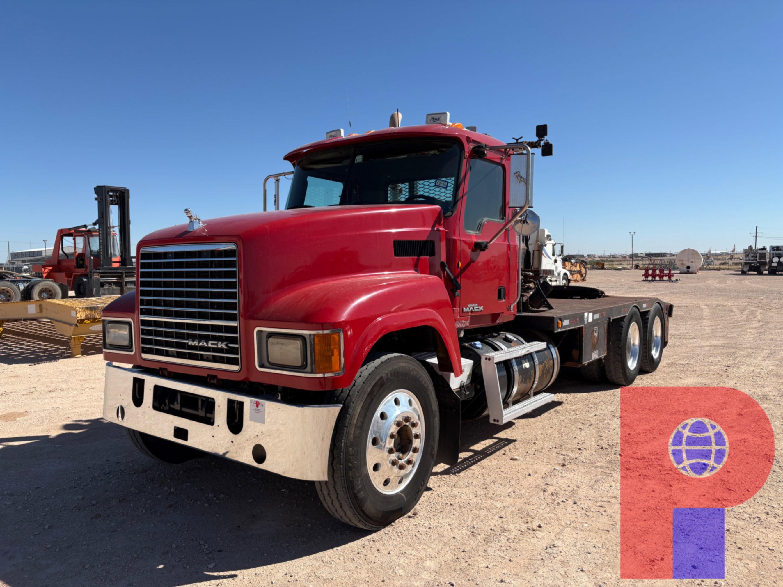 Used 2013 MACK PINNACLE T/A DAYCAB WINCH TRUCK