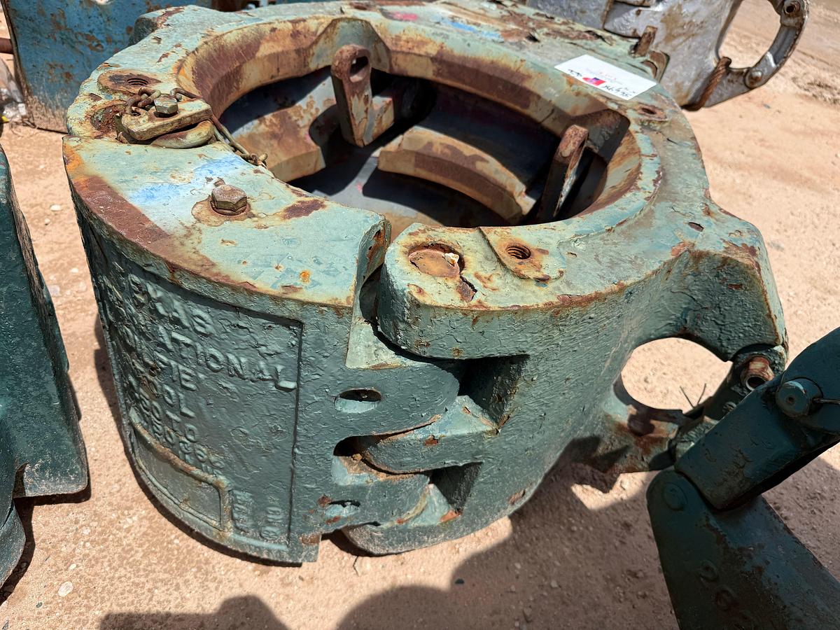 Used LOT W/ (1) BJ & (1) TEXAS INT. 250-TON & (2) BJ 175-TON SLIP TYPE SPIDER CASING ELEVATORS