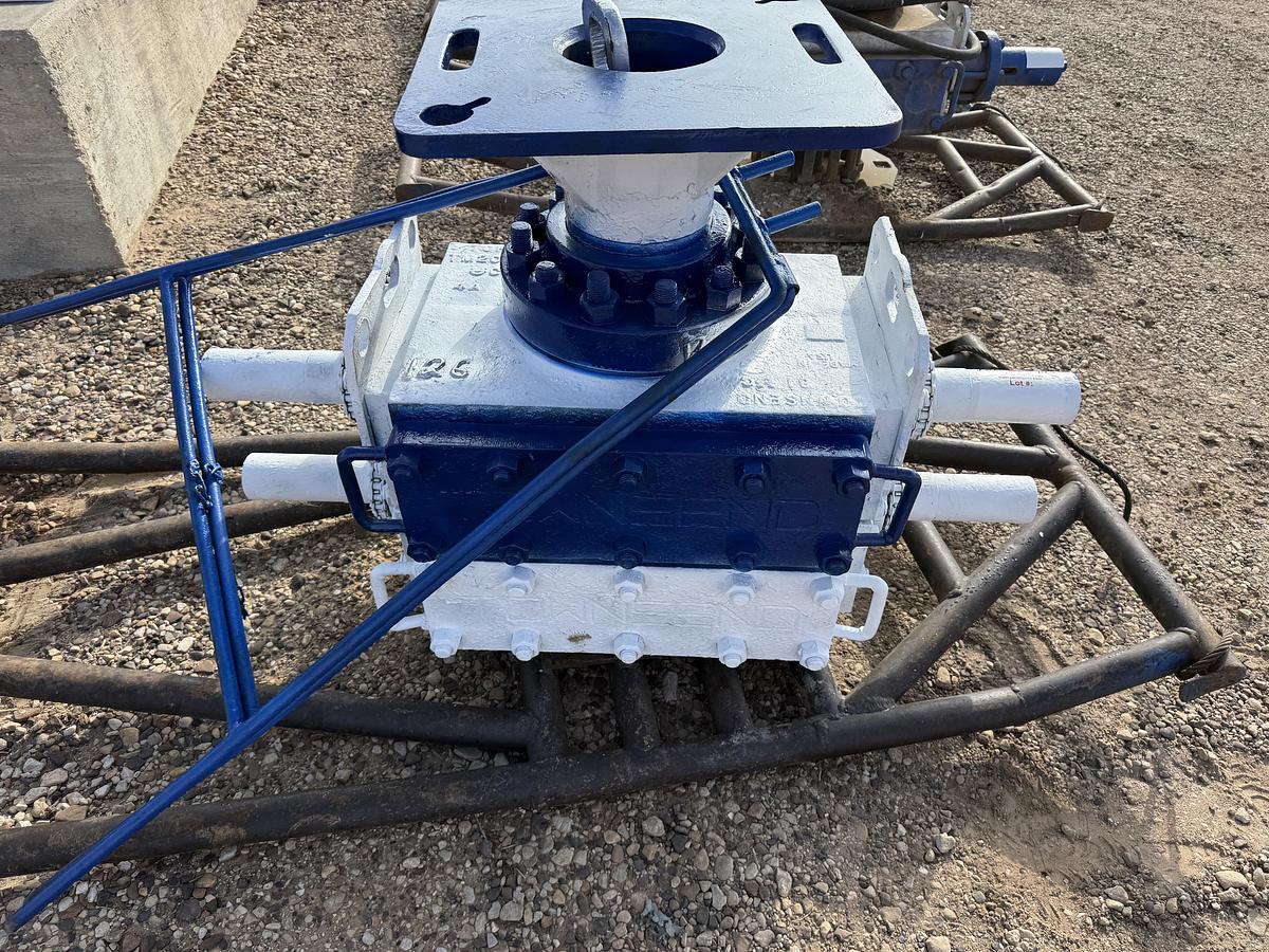 Used 7-1/16 TOWNSEND 3M 2-7/8 DBL MANUAL BLOWOUT PREVENTER , CHARTED