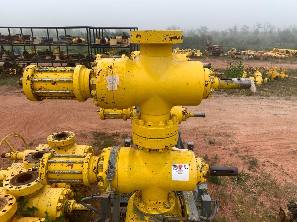 Used (2) 4-1/16 10k Fluid Crosses on Transport Skids w/ (4) 4-1/16 10k Hydraulic Gate Valves