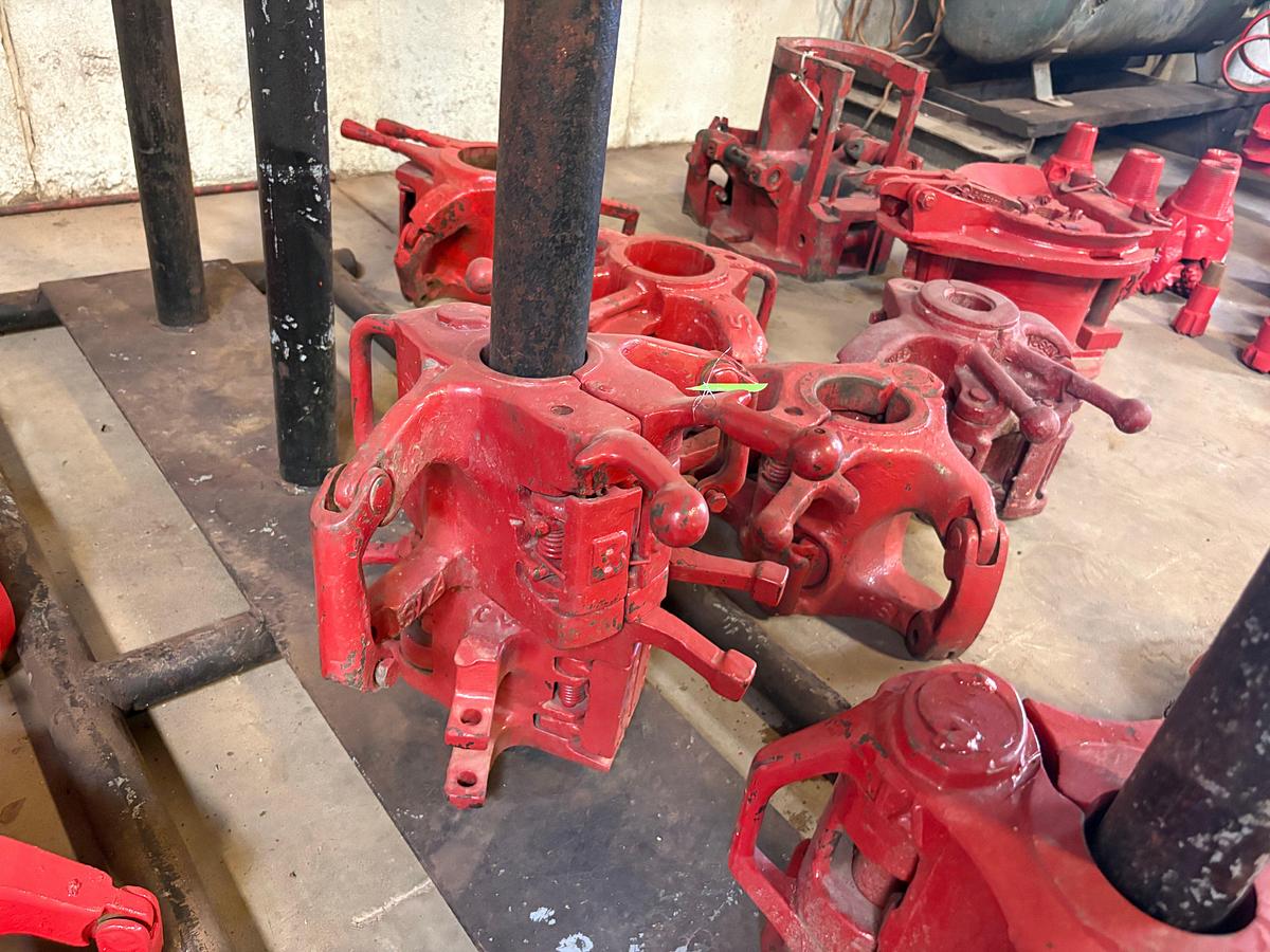Used (2x$) BJ & king oil tools 2-7/8” 65 ton tubing elevators