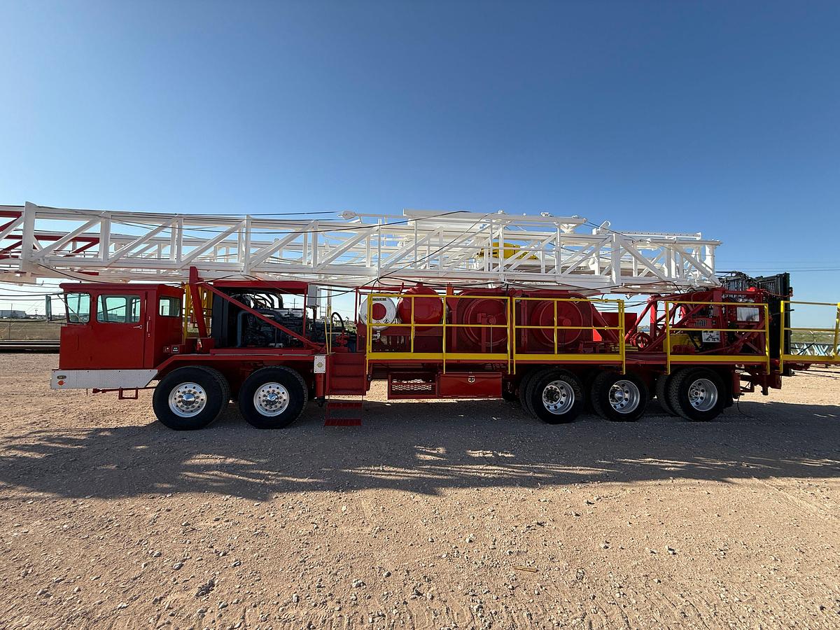Used 2012 RIG WORKS MUSTANG 550 DD 104’-275K 5-AXLE WELL SERVICE RIG
