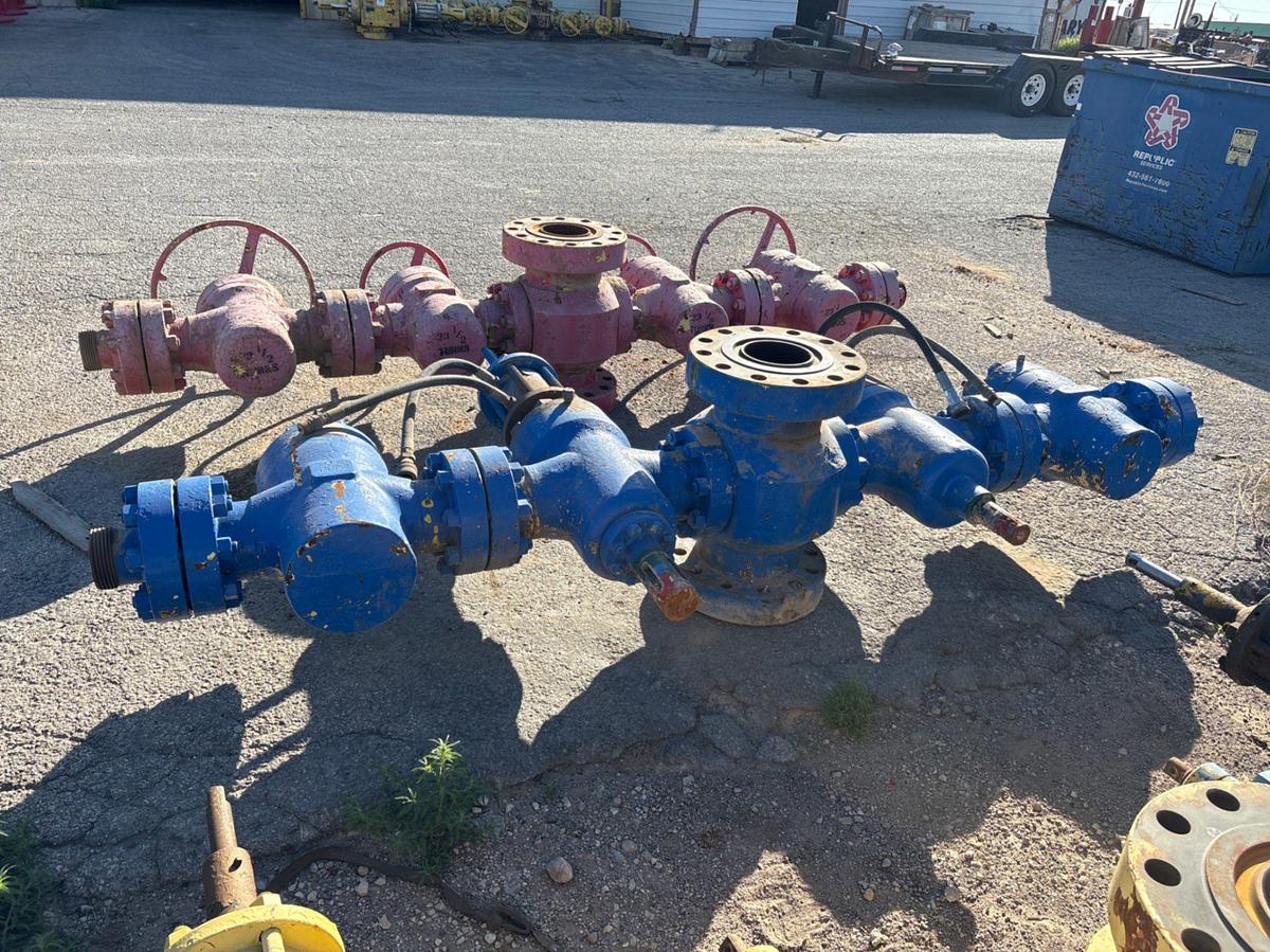 Used 7-1/16” x 4” fluid cross w/ (4) 4” 10k gate valves