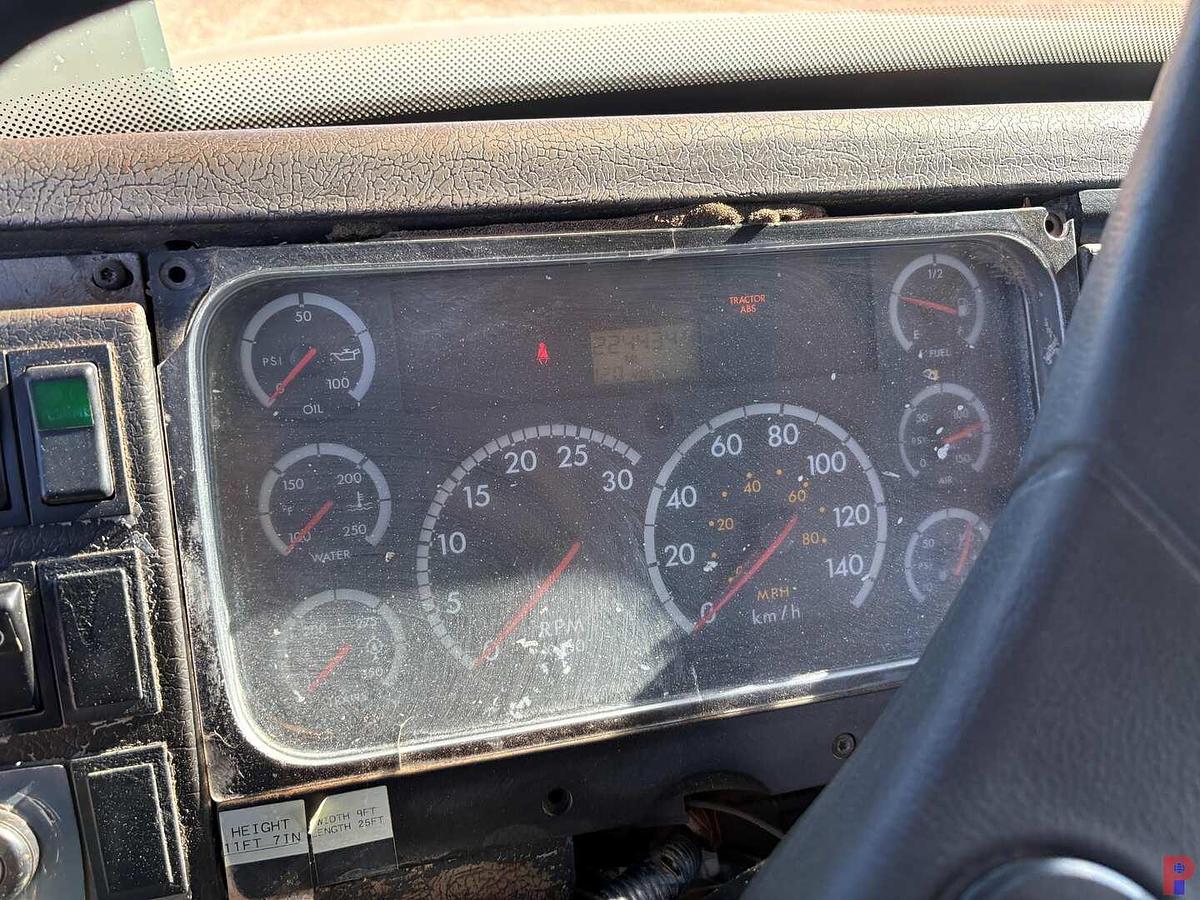 Used 2001 FREIGHTLINER FL70 MOBILE HYDRAULIC POWER PACK TRUCK