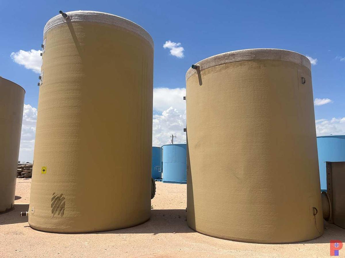 Used PERMAIN 300 BBL CONE BOTTOM FUEL TANK W/ CONTAINMENT AROUND TANK W/ PUMP 12V