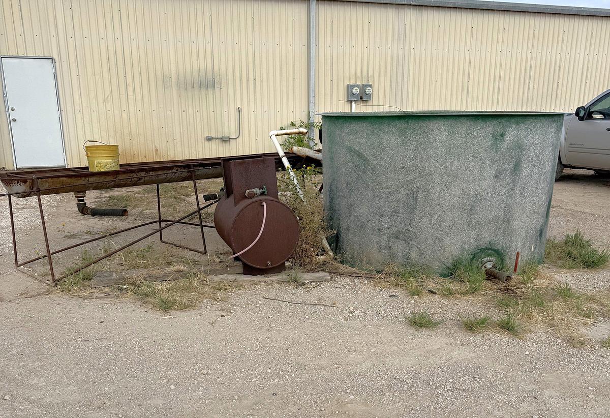 Used 100 BBL OPEN TOP FIBERGLASS WASH TANK & TROUGH