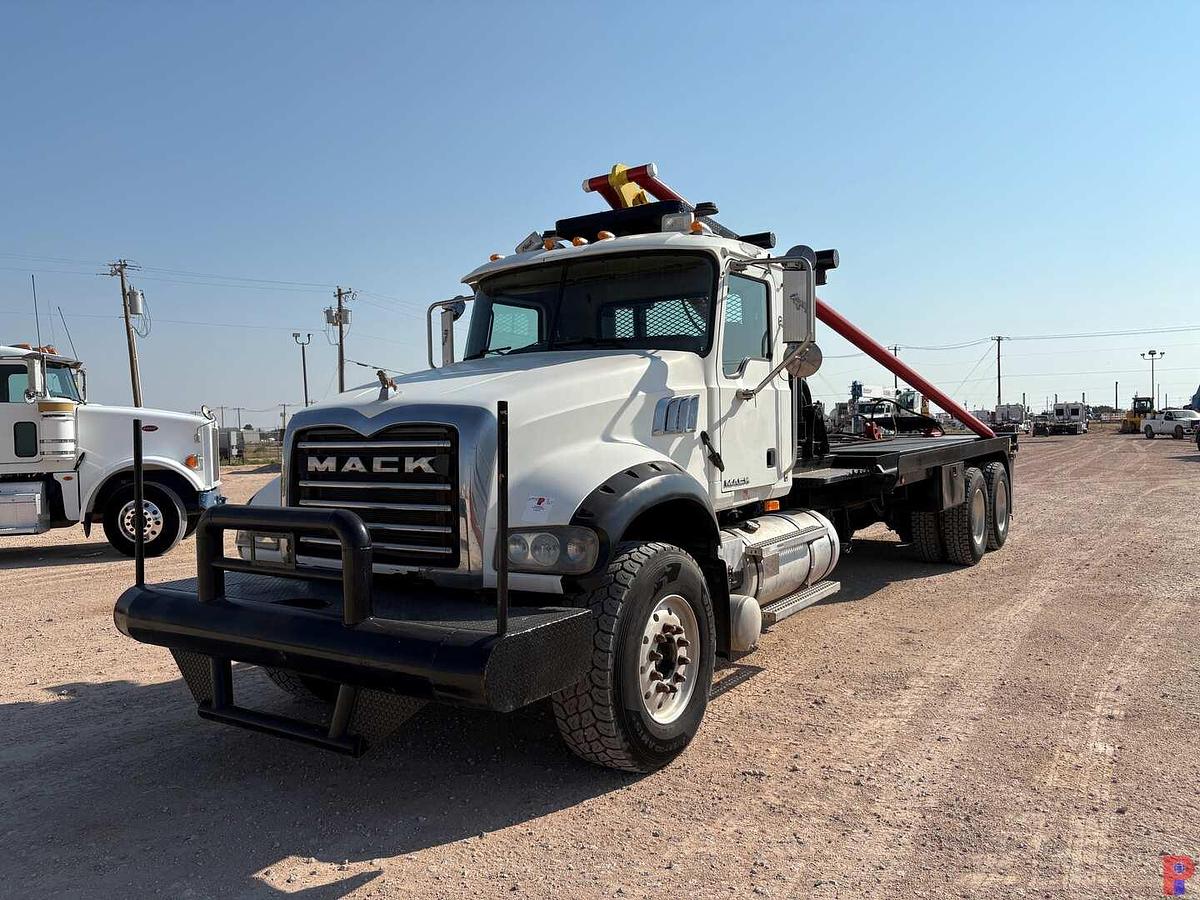 Used 2008 MACK GRANITE T/A DAYCAB GIN POLE TRUCK