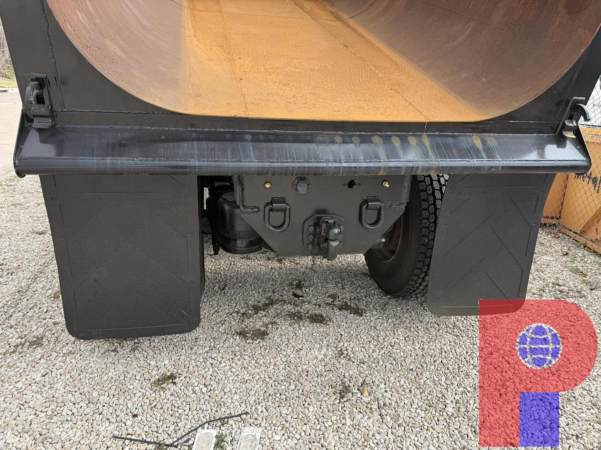 Used 2014 PETERBILT 388 T/A DUMP TRUCK