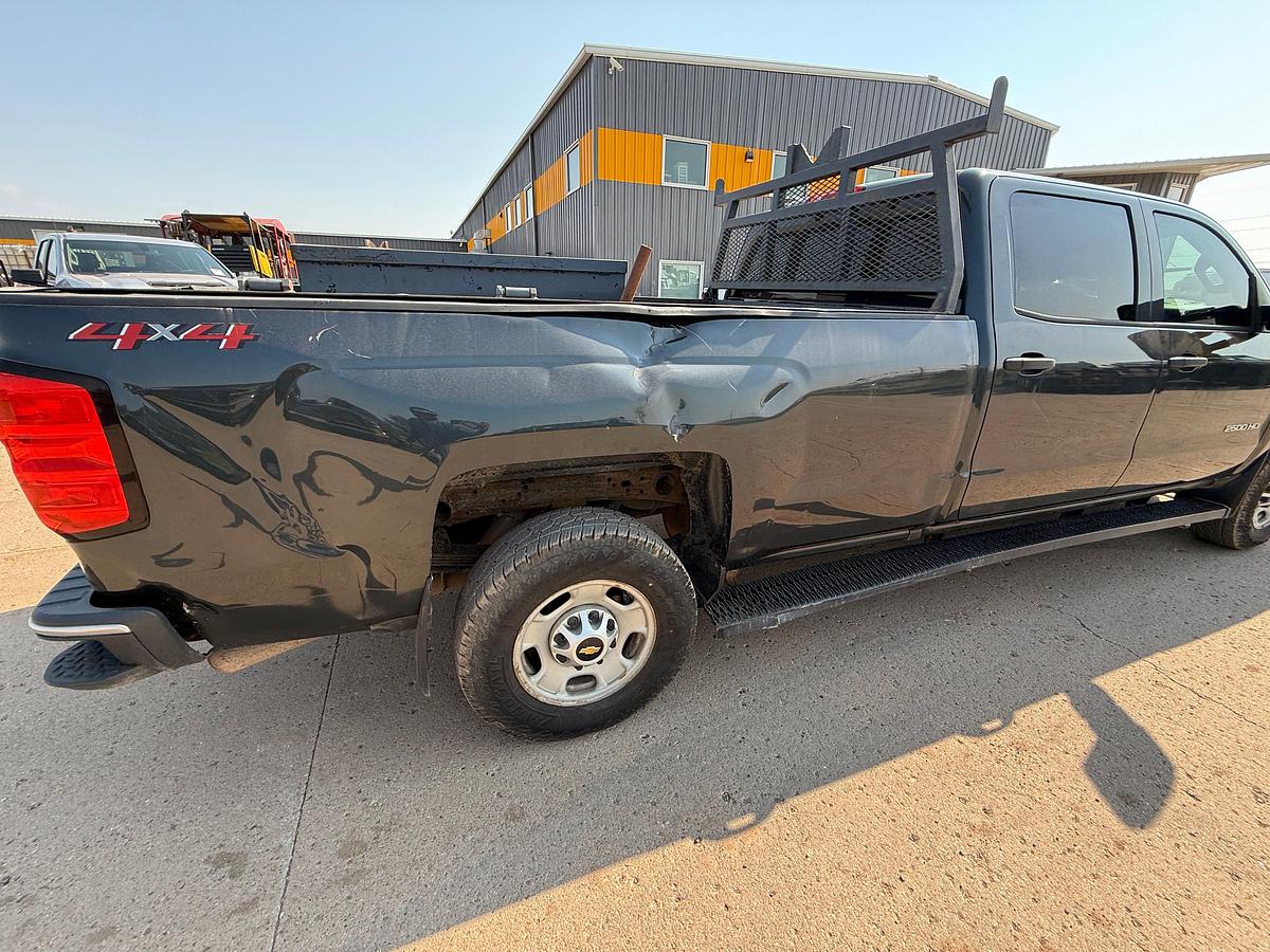 Used 2018 CHEVROLET SILVERADO 2500HD 4X4 CREW CAB PICKUP TRUCK
